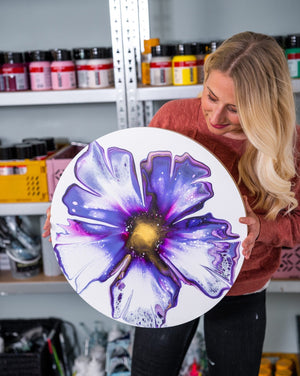 Dutch Pour Bloom Course painting by Rinske Douna - abstract acrylic art